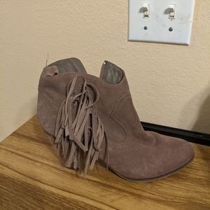 Heeled fringe boots